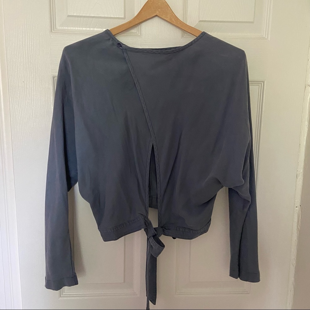 Anthropologie Cloth & Stone tie-up open-back shirt